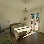 Feriehus Casa Marisa Camporosso (Liguria)
