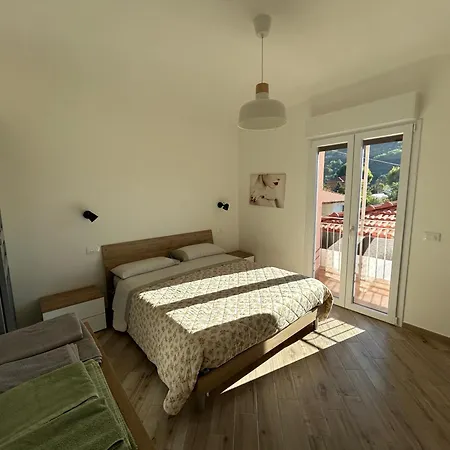 Dom wakacyjny Casa Marisa Camporosso (Liguria)
